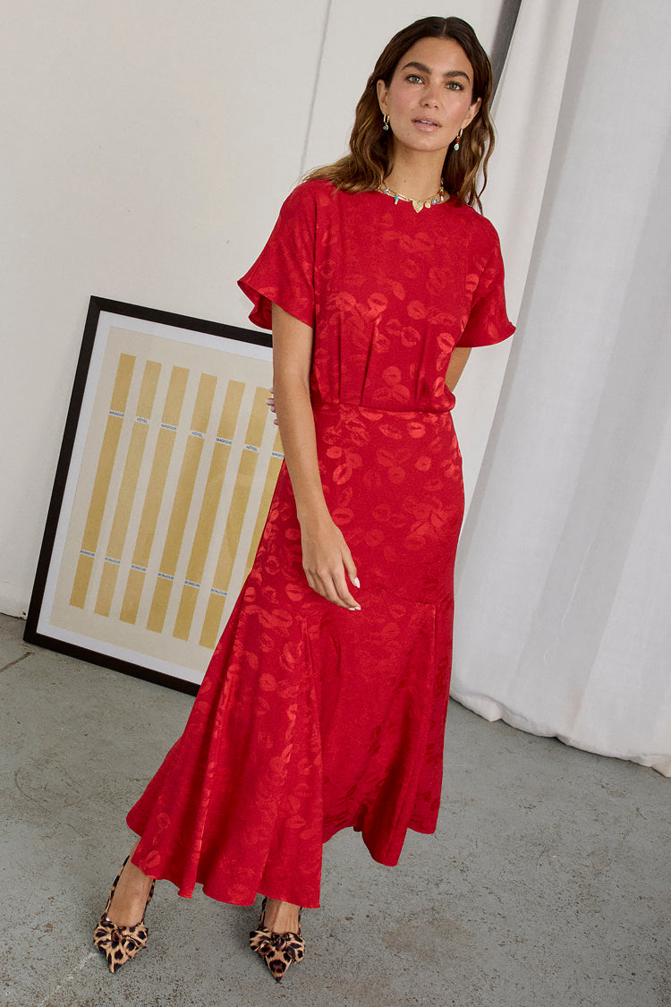 Red Kissed by NFD Erin Dress Petite